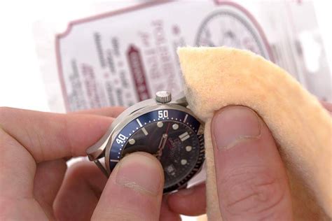 lucidare rolex fai da te|Come lucidare un orologio in acciaio: guida e consigli.